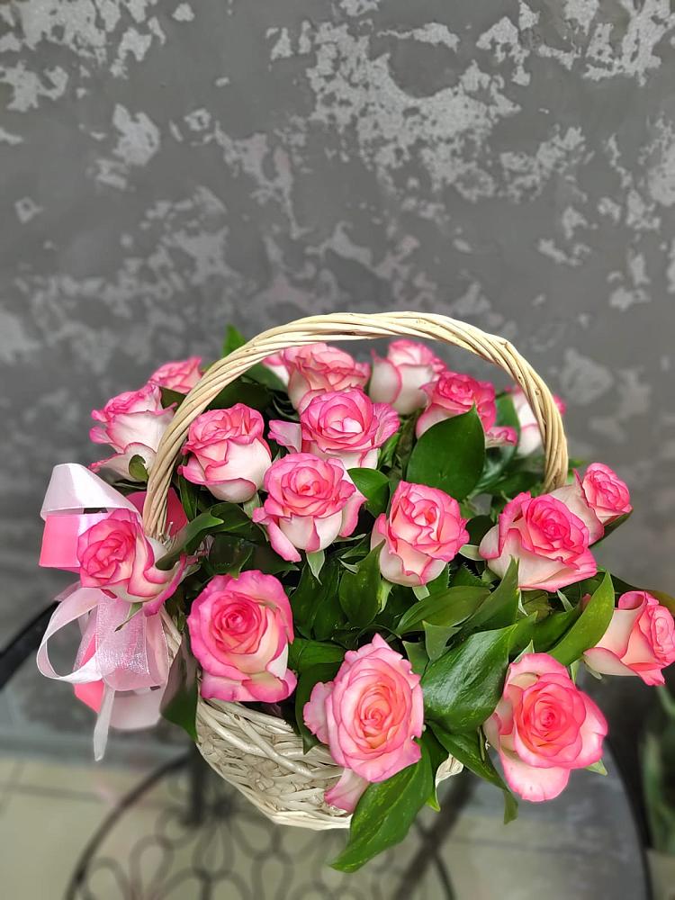 Цветочная композиция из Розы в корзине в Ченцово