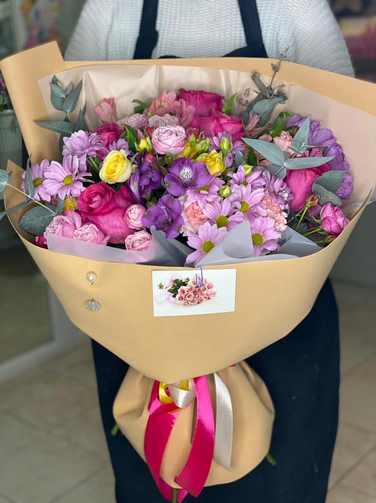 Букет цветов из: Хризантемы, Гвоздики и Альстромерии в Ченцово