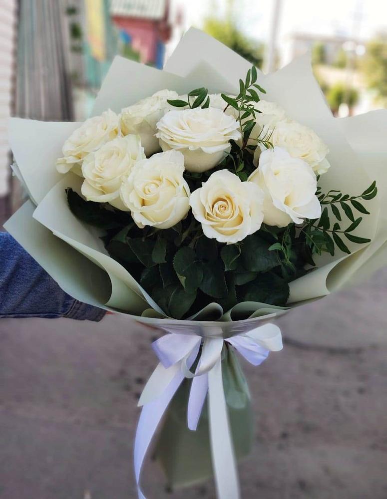 Букет Белые розы Проуд в Ченцово