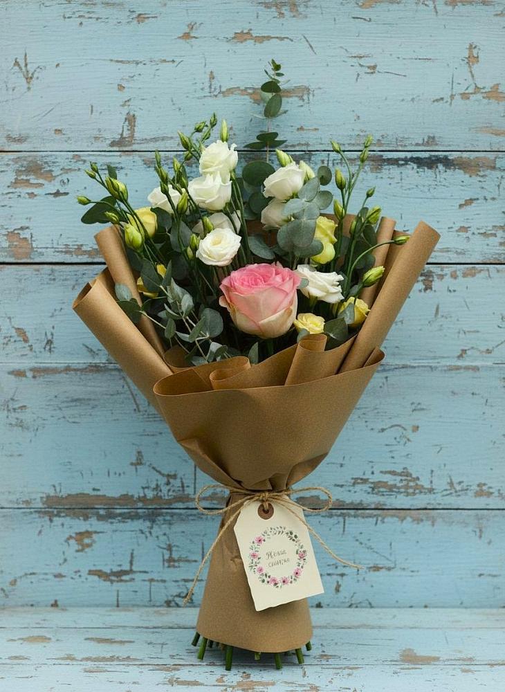 Букет цветов из: Розы и Лизиантусы в Ченцово