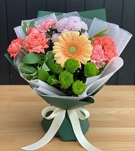 Букет цветов из:  Гвоздики, Розы, Герберы и Хризантемы #REPLACE_PRED# Ченцово