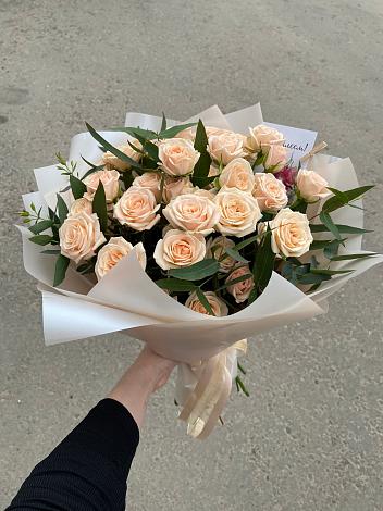 Букет Кремовые розы Латте в Ченцово