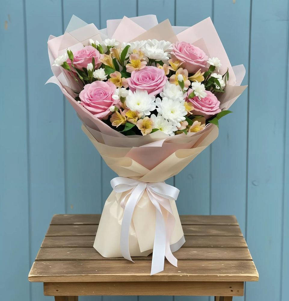 Букет цветов из: Гвоздики, Орхидеи и Розы в Ченцово