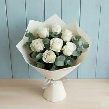 Букет Белые розы в Эвкалипте в Ченцово