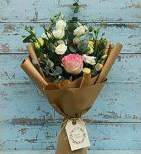 Букет цветов из:  Розы и Лизиантусы в Ченцово