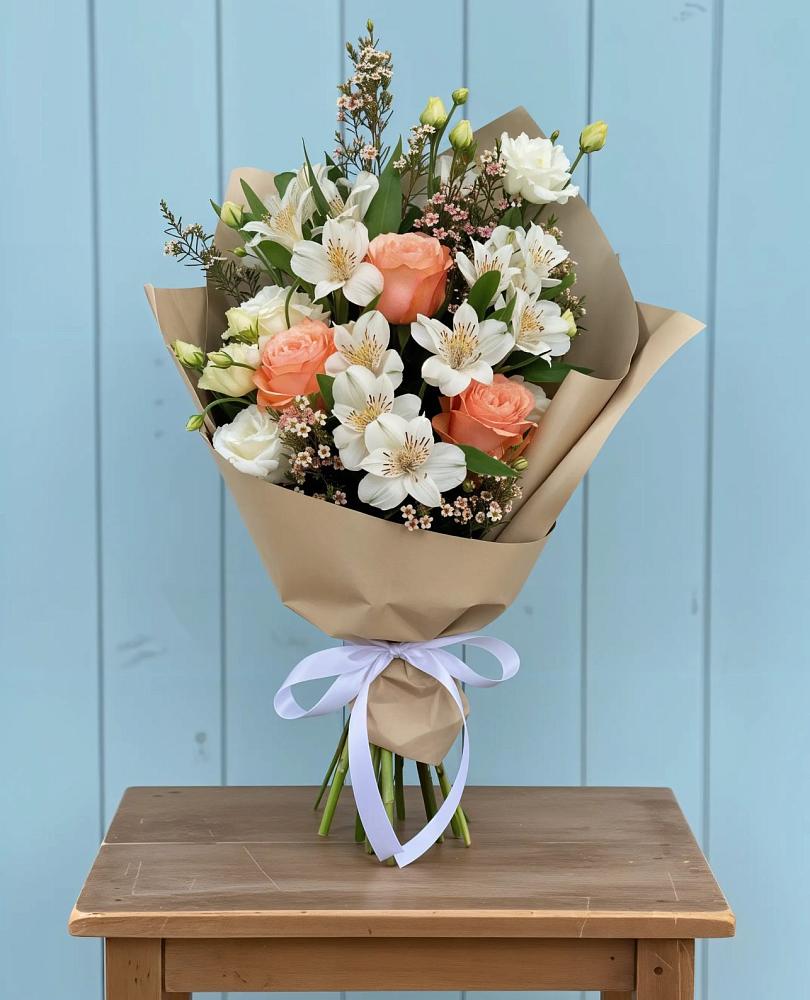 Букет цветов из: Альстромерии, Лизиантусы, Розы и Хризантемы в Ченцово